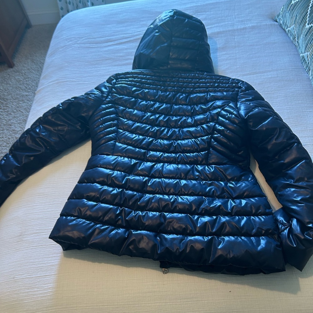Sleek Kenneth Cole Puffer!!